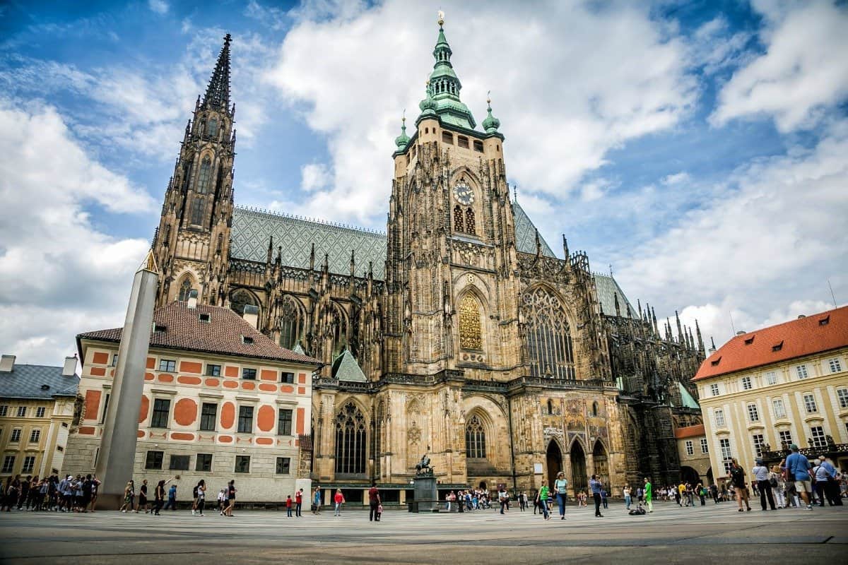 Complete Guide on Where to Stay in Prague