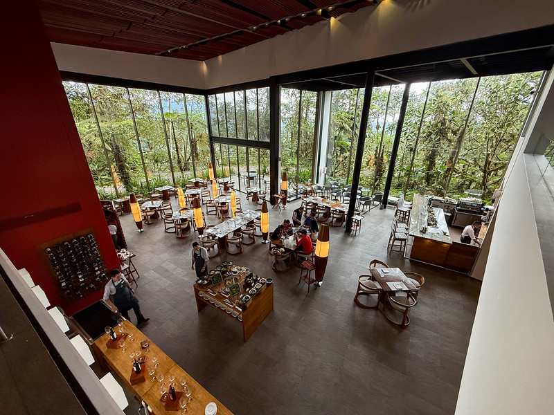 Masphi Lodge restaurant, Ecuador